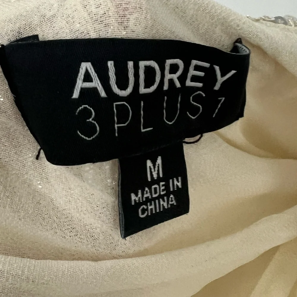 Audrey 3+1 sequin wrap dress - Picture 10 of 10